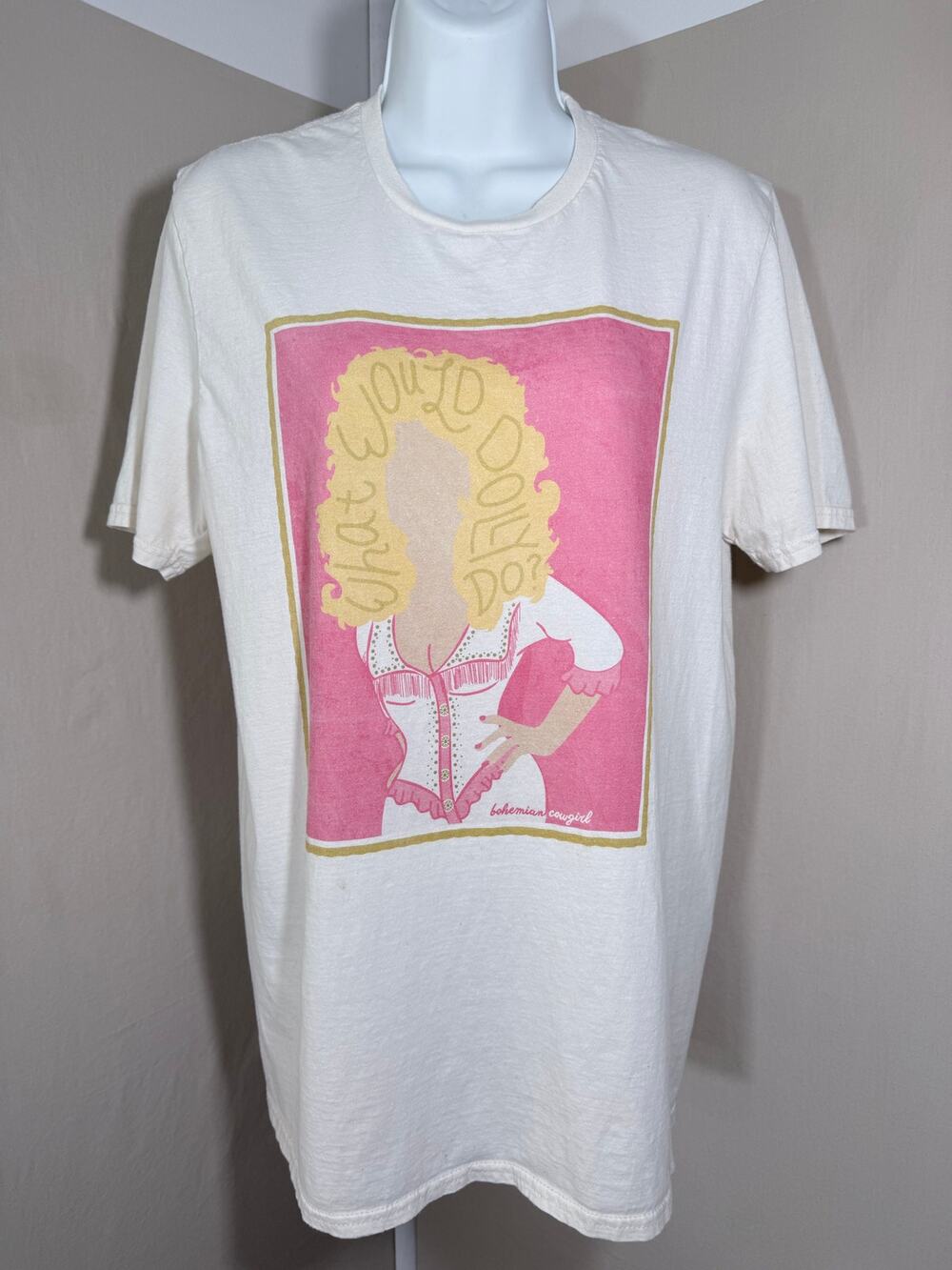 Bohemian Cowgirl What Would Dolly Do Graphic Tee M